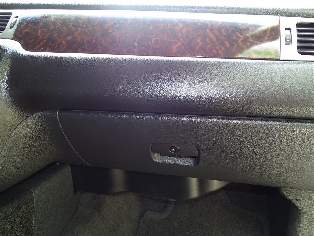 GMC Yukon 2WD 4dr 1500 Denali 2013