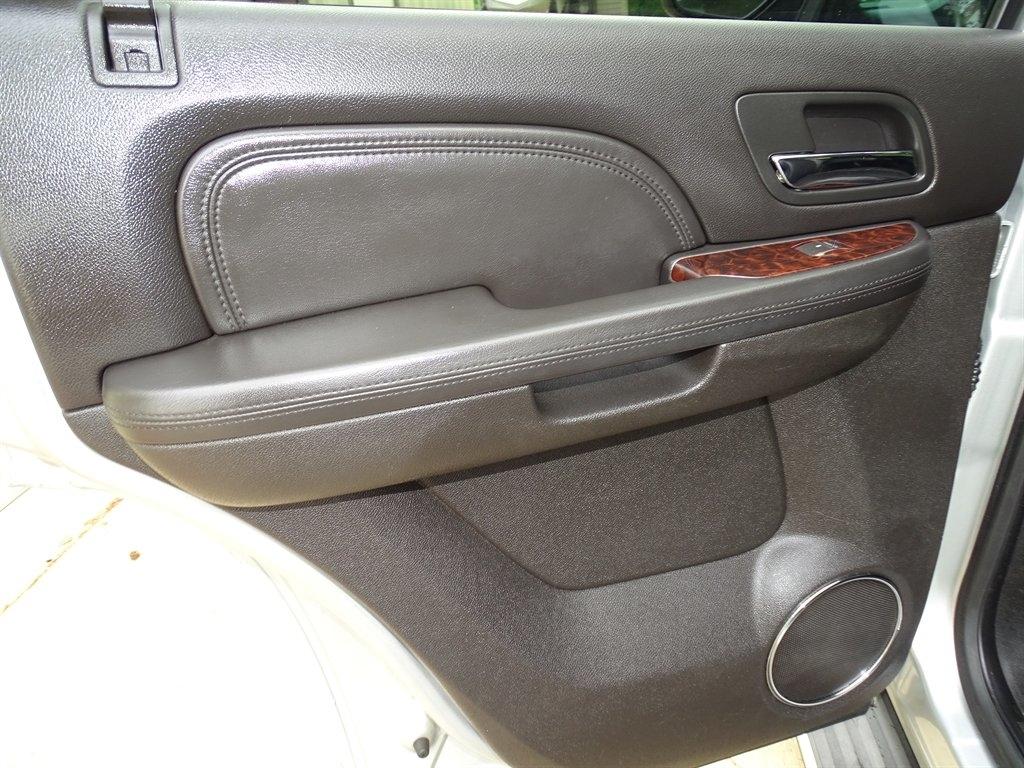 GMC Yukon 2WD 4dr 1500 Denali 2013