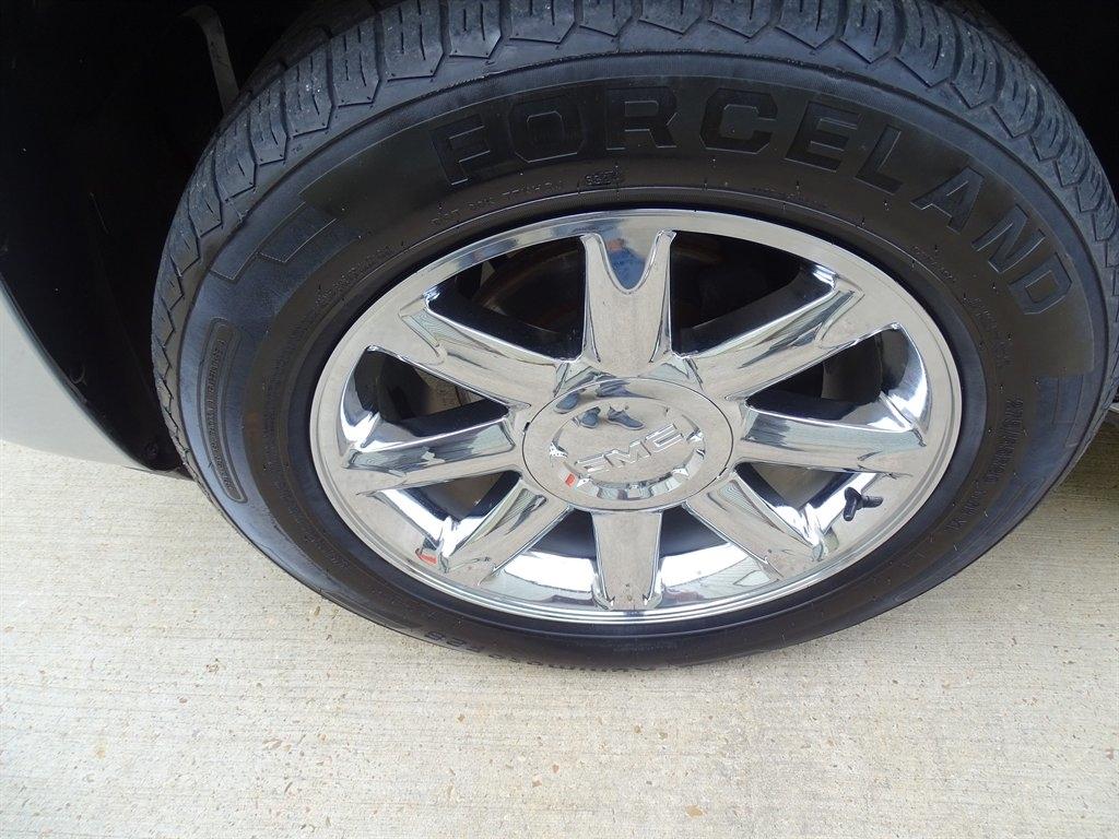 GMC Yukon 2WD 4dr 1500 Denali 2013