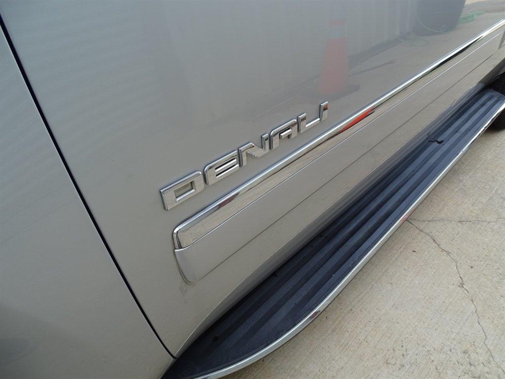 GMC Yukon 2WD 4dr 1500 Denali 2013