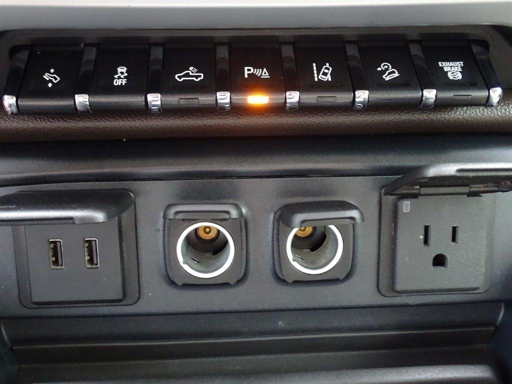 GMC Sierra 2500HD 4WD Crew Cab 153.7" SLT 2018