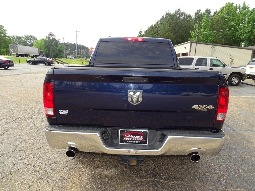 RAM 1500 4WD Crew Cab 140.5" Express 2014