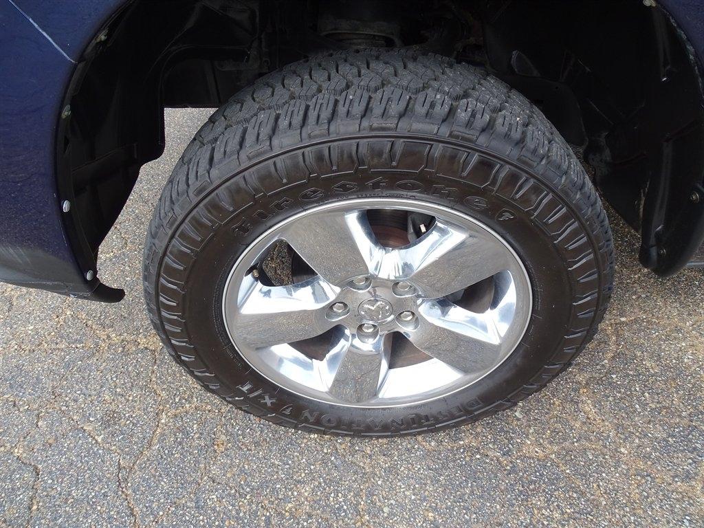 RAM 1500 4WD Crew Cab 140.5" Express 2014