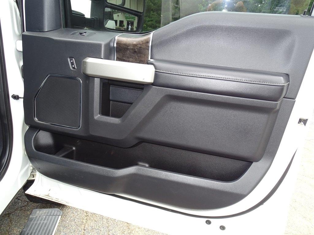 Ford Super Duty F-250 SRW King Ranch 4WD Crew Cab 8' Box 2022
