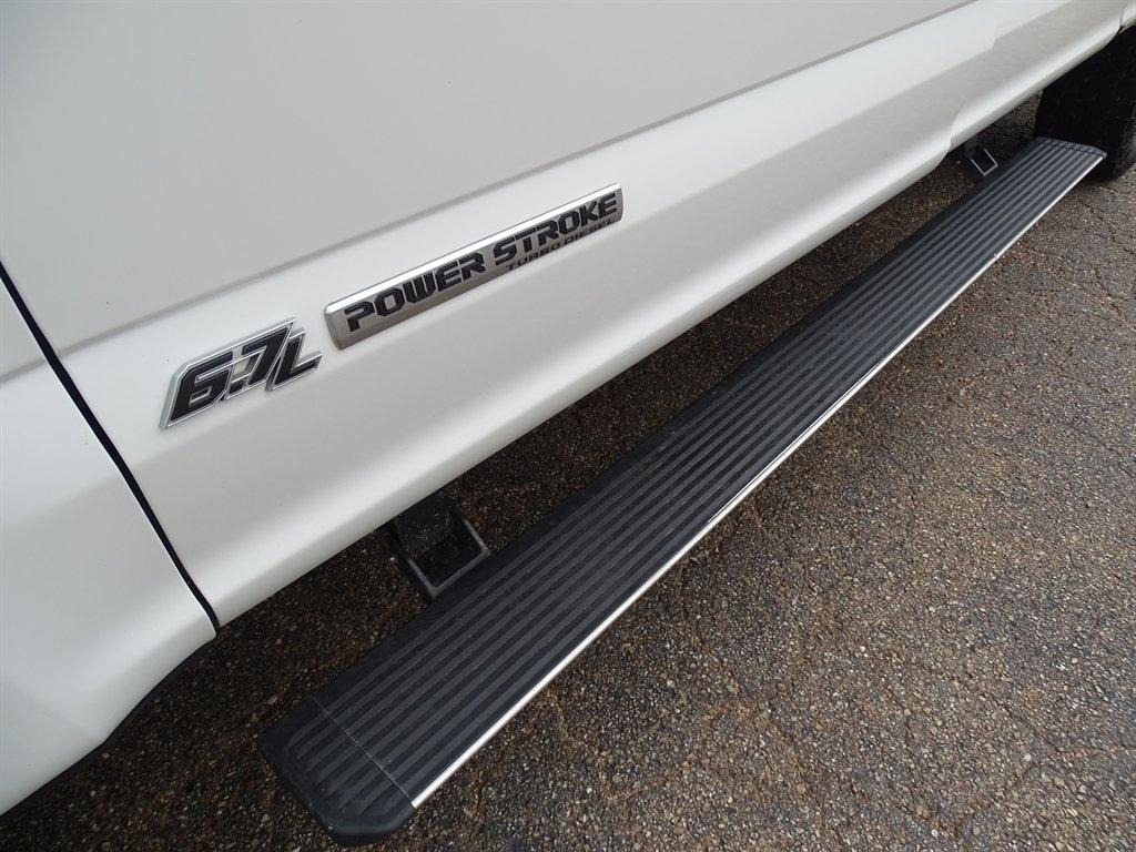 Ford Super Duty F-250 SRW King Ranch 4WD Crew Cab 8' Box 2022