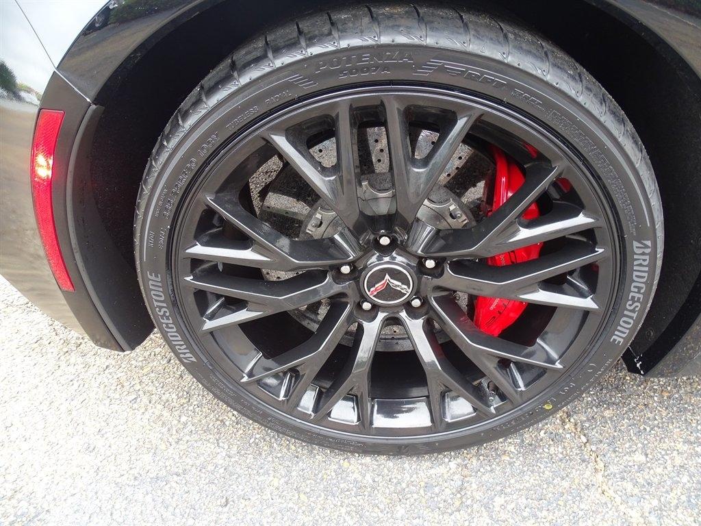 Chevrolet Corvette 2dr Z06 Cpe w/2LZ 2016