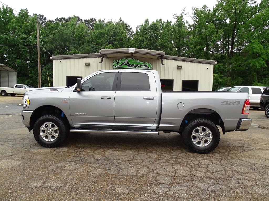 RAM 2500 Lone Star 4x4 Crew Cab 6'4" Box 2022