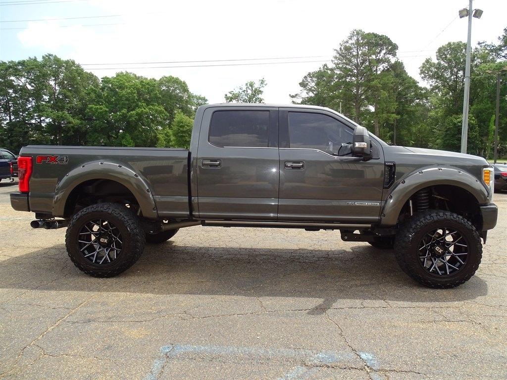 Ford Super Duty F-250 SRW King Ranch 4WD Crew Cab 8' Box 2018