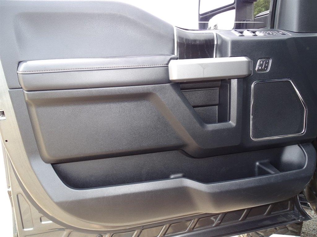 Ford Super Duty F-250 SRW King Ranch 4WD Crew Cab 8' Box 2018