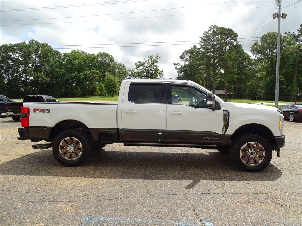 Ford Super Duty F-250 SRW King Ranch 4WD Crew Cab 8' Box 2025