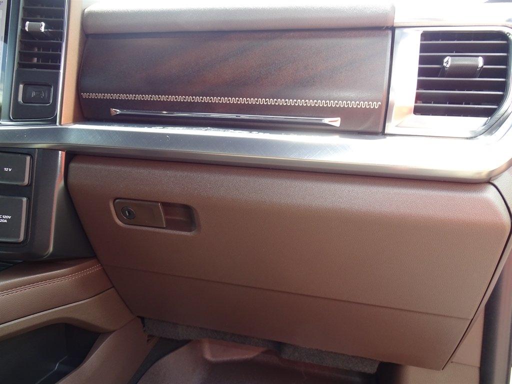 Ford Super Duty F-250 SRW King Ranch 4WD Crew Cab 8' Box 2025