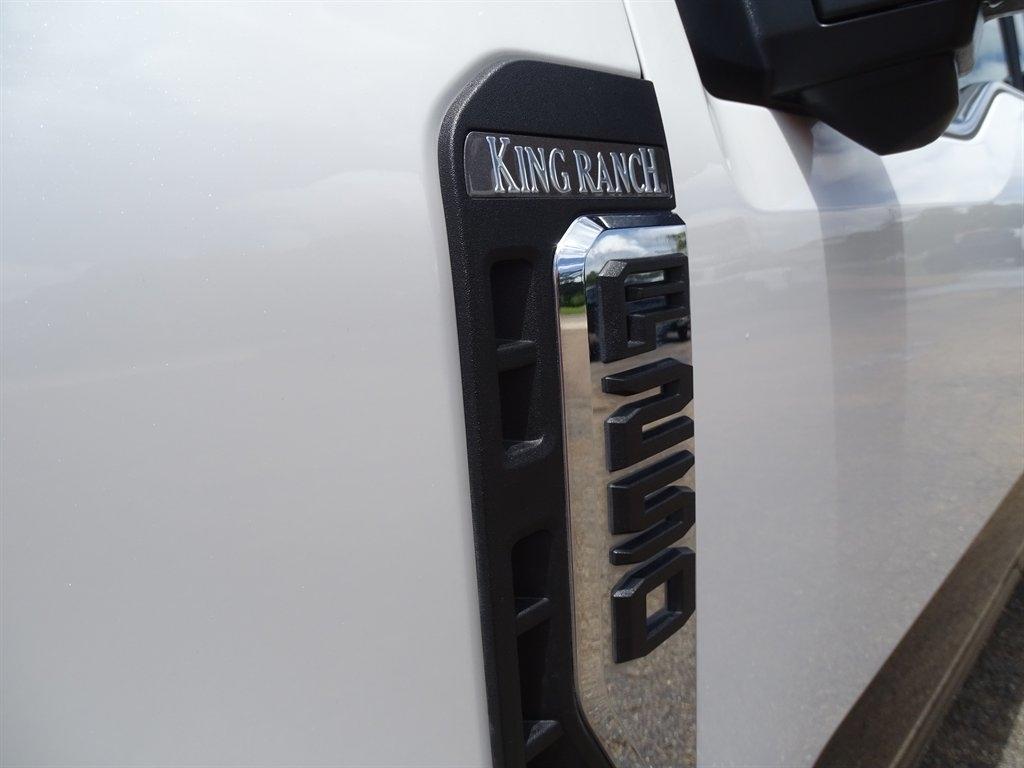 Ford Super Duty F-250 SRW King Ranch 4WD Crew Cab 8' Box 2025