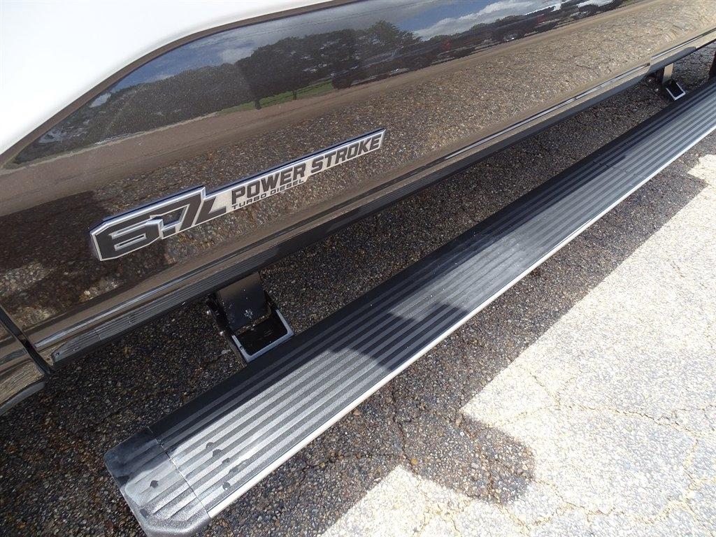 Ford Super Duty F-250 SRW King Ranch 4WD Crew Cab 8' Box 2025