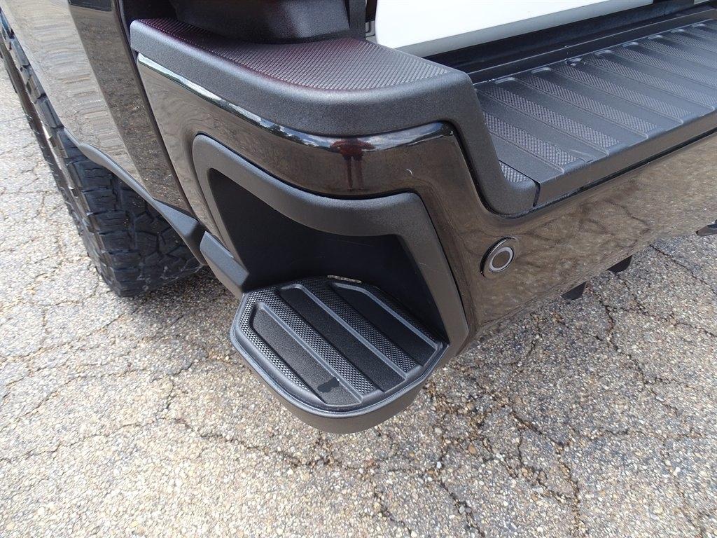Ford Super Duty F-250 SRW King Ranch 4WD Crew Cab 8' Box 2025