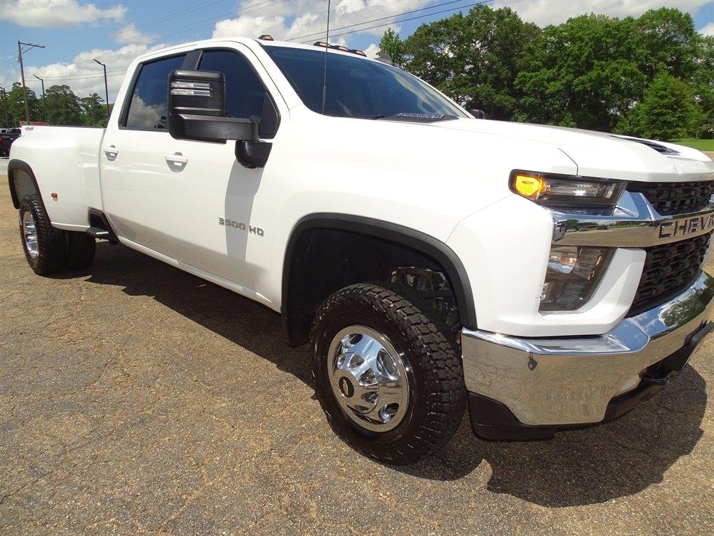Chevrolet Silverado 3500HD 4WD Crew Cab 172" LT 2022
