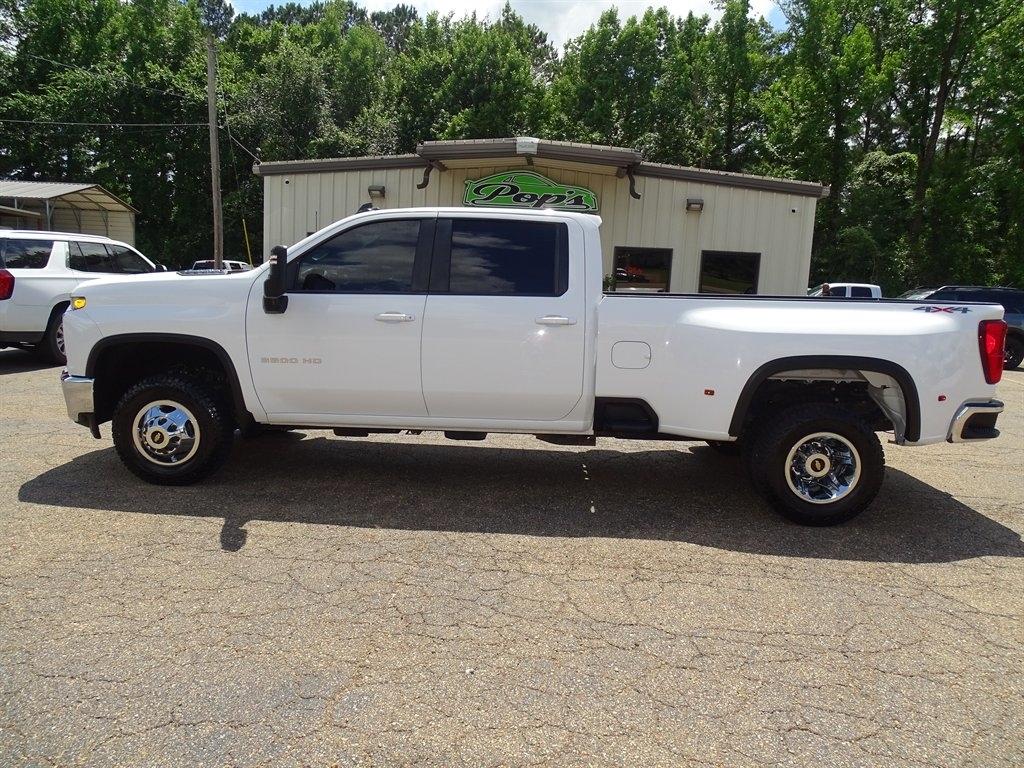 Chevrolet Silverado 3500HD 4WD Crew Cab 172" LT 2022