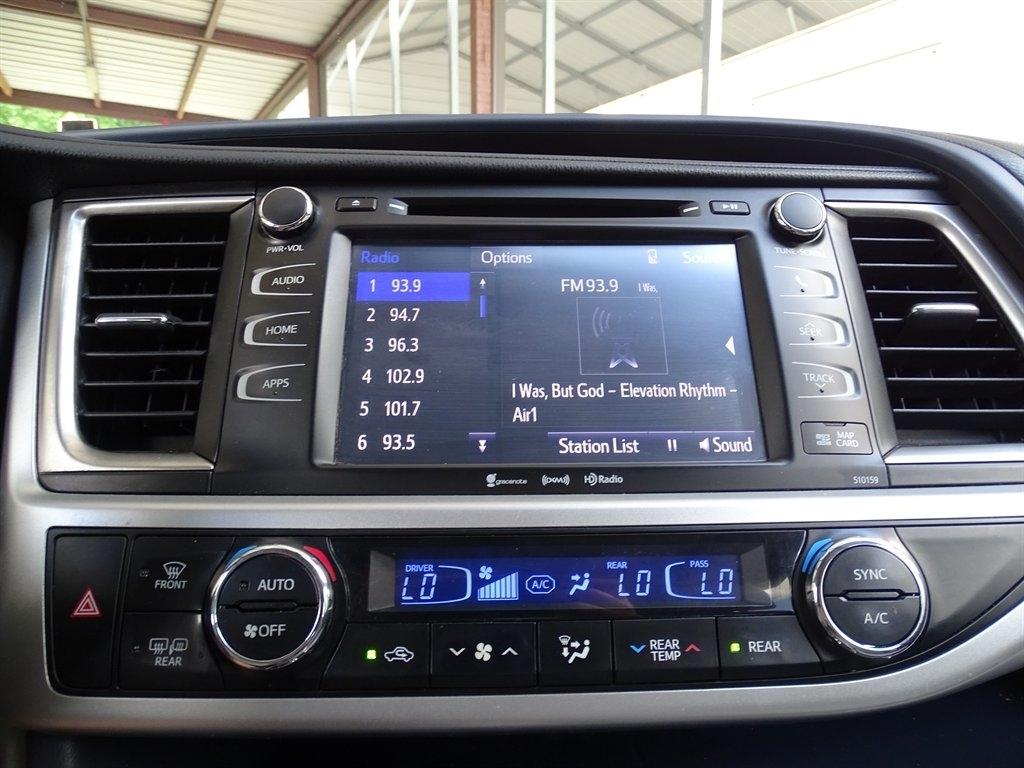 Toyota Highlander AWD 4dr V6 XLE (Natl) 2016