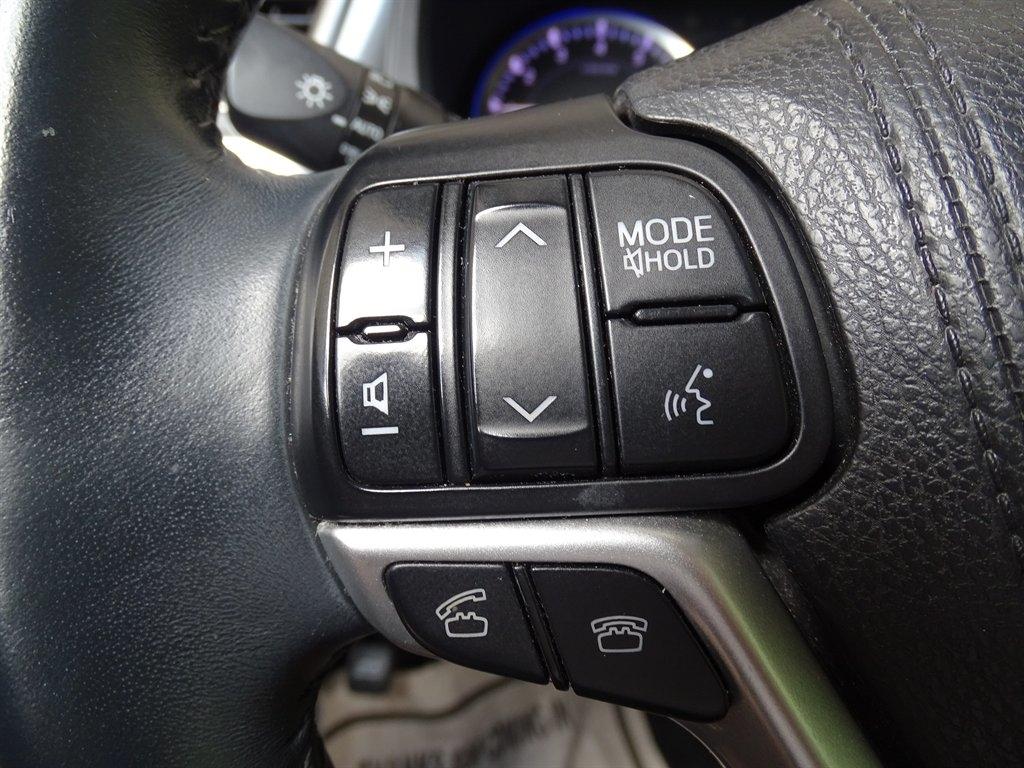 Toyota Highlander AWD 4dr V6 XLE (Natl) 2016