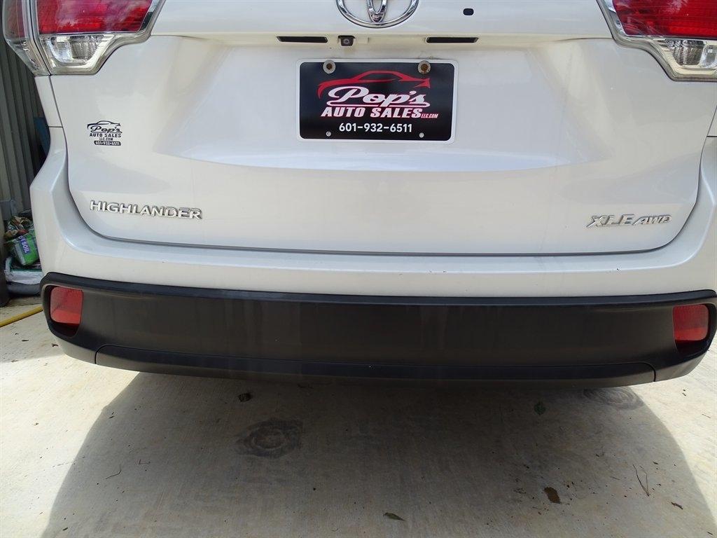 Toyota Highlander AWD 4dr V6 XLE (Natl) 2016