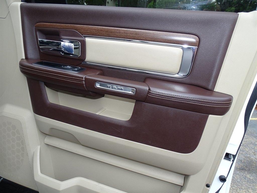RAM 3500 4WD Crew Cab 169" Laramie 2013