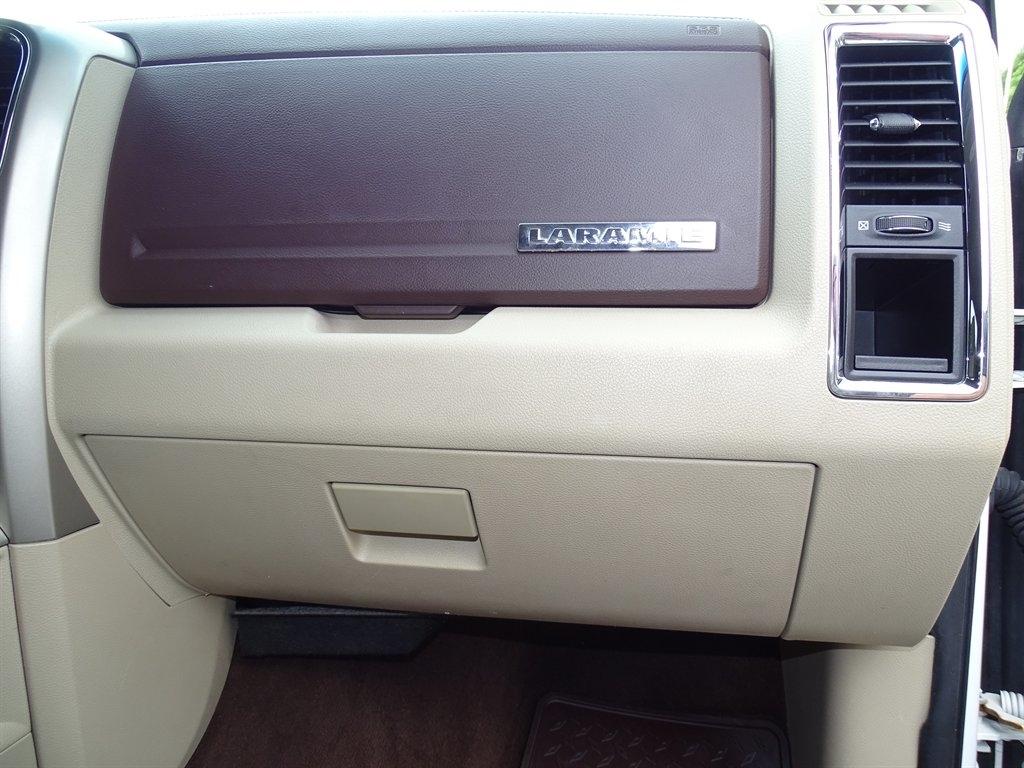 RAM 3500 4WD Crew Cab 169" Laramie 2013