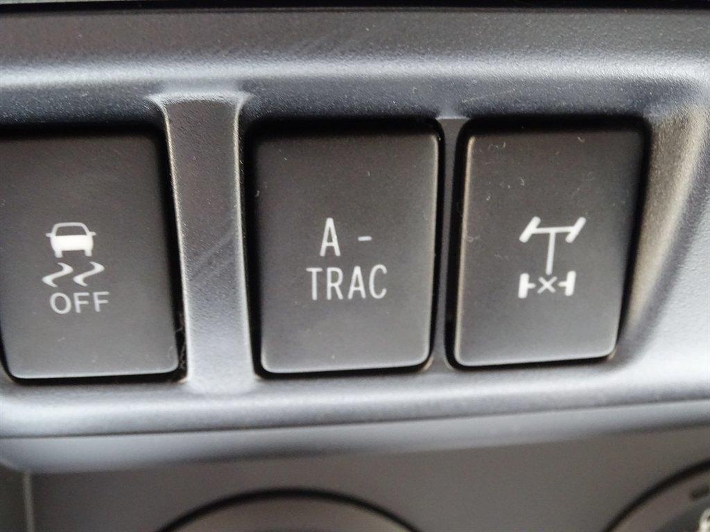 Toyota 4Runner TRD Off Road 4WD (Natl) 2024