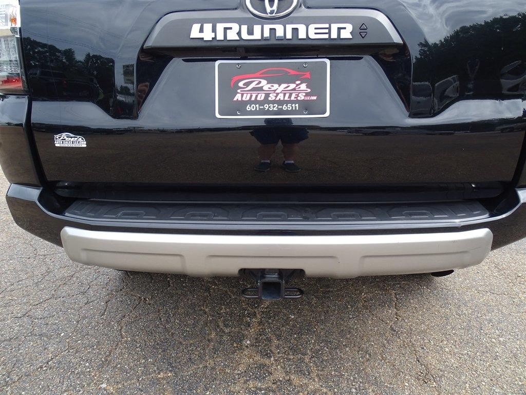 Toyota 4Runner TRD Off Road 4WD (Natl) 2024