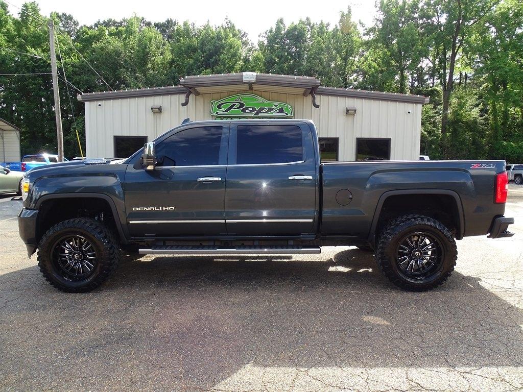 GMC Sierra 2500HD 4WD Crew Cab 153.7" Denali 2018