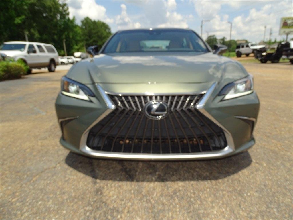 Lexus ES 350 Base 2023