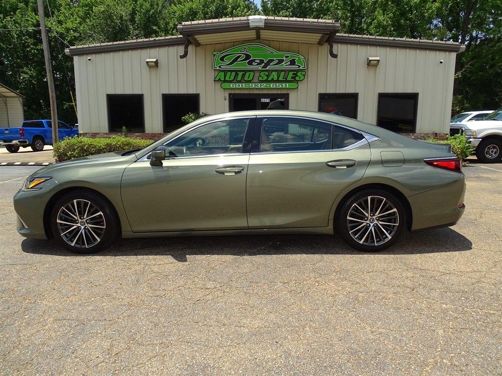 Lexus ES 350 Base 2023