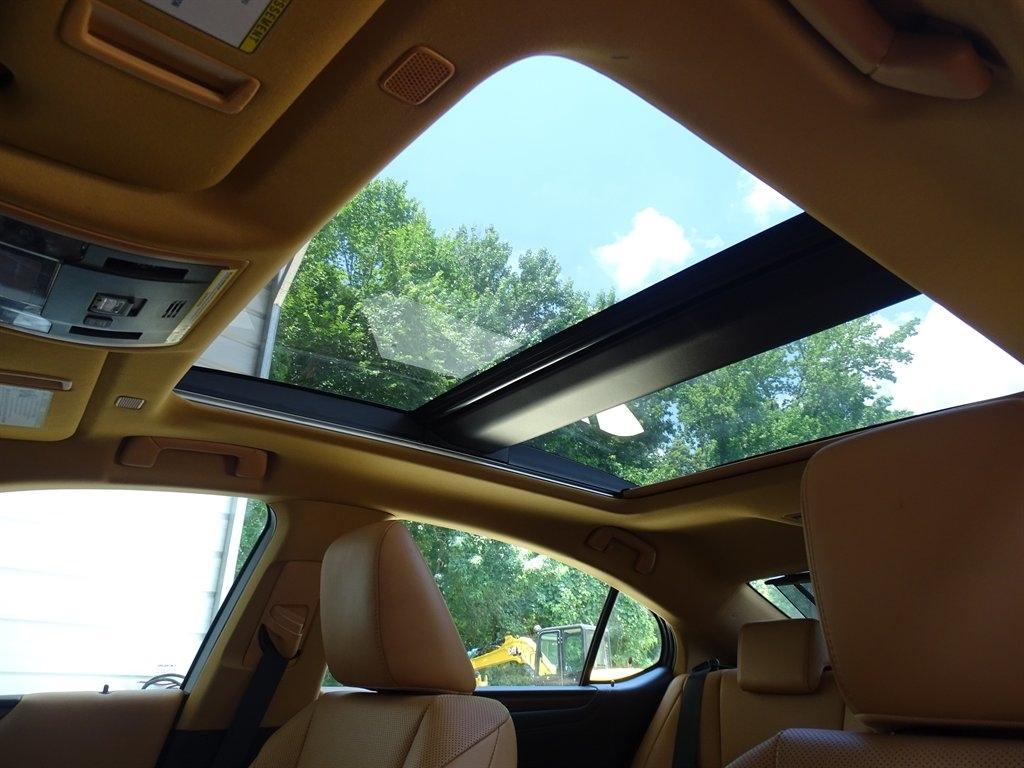 Lexus ES 350 Base 2023