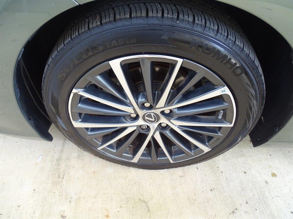 Lexus ES 350 Base 2023