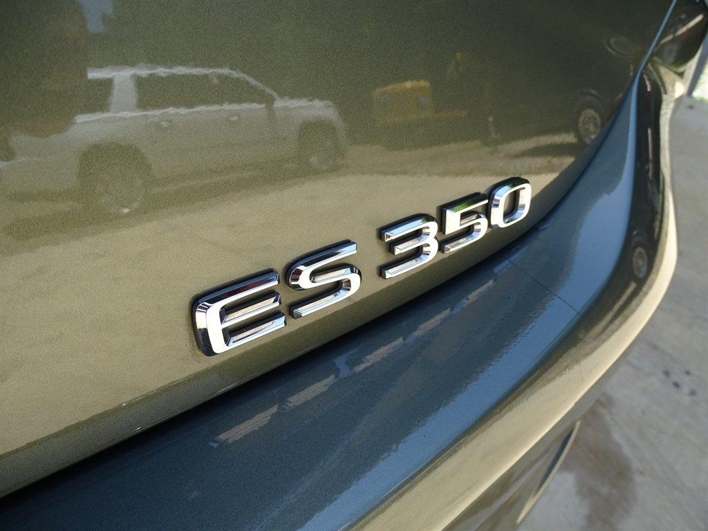 Lexus ES 350 Base 2023