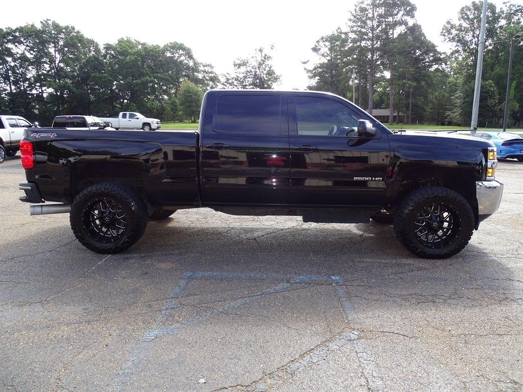 Chevrolet Silverado 2500HD LT Crew Cab 4WD 2016
