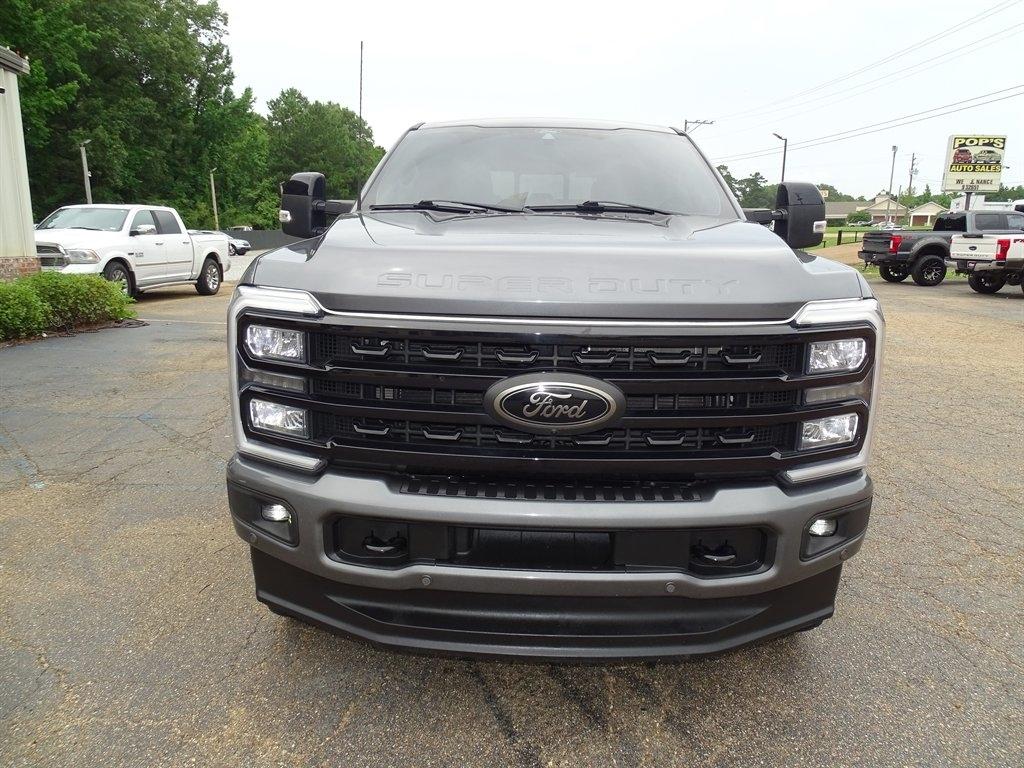 Ford F-250 SD Lariat Crew Cab 4WD 2024