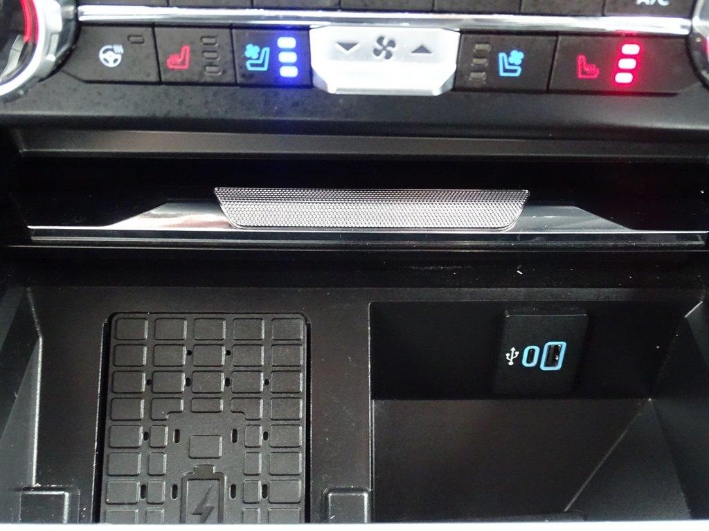 Ford F-250 SD Lariat Crew Cab 4WD 2024
