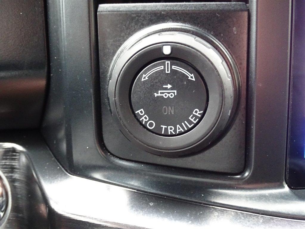Ford F-250 SD Lariat Crew Cab 4WD 2024