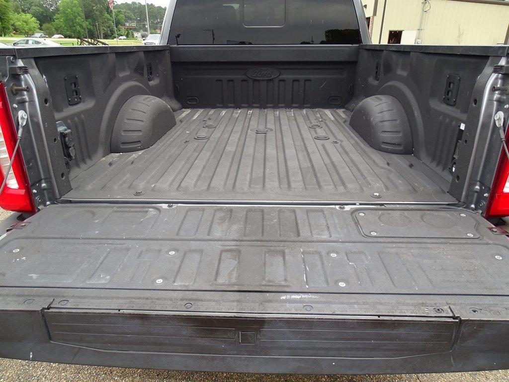 Ford F-250 SD Lariat Crew Cab 4WD 2024