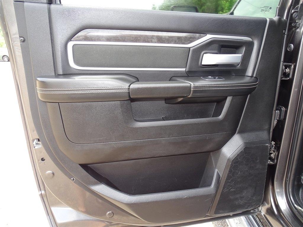 RAM 2500 Tradesman Crew Cab SWB 4WD 2024
