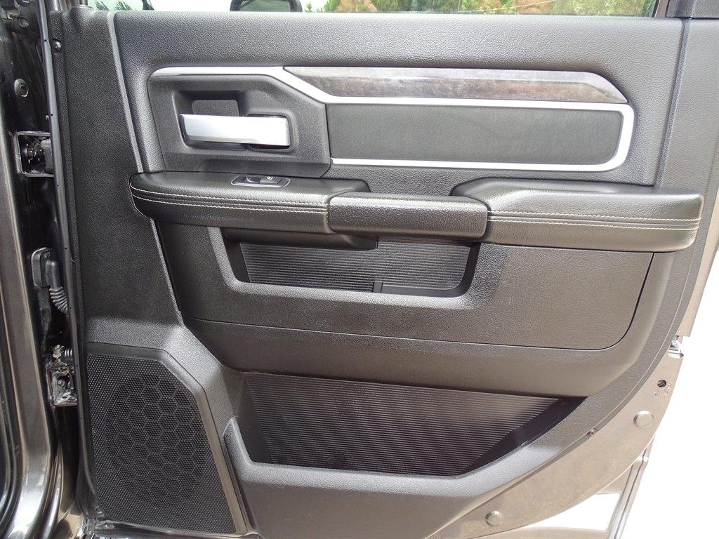 RAM 2500 Tradesman Crew Cab SWB 4WD 2024