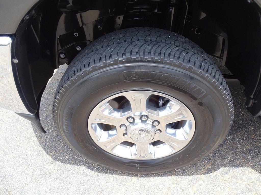 RAM 2500 Tradesman Crew Cab SWB 4WD 2024