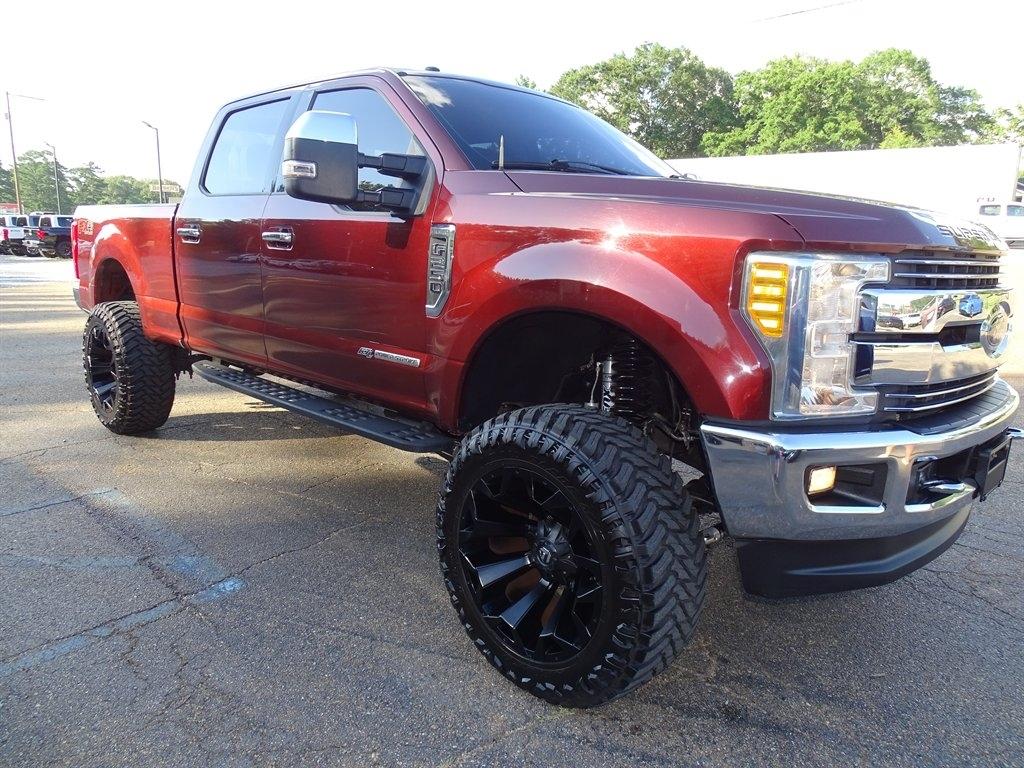 Ford F-250 SD Lariat Crew Cab 4WD 2017