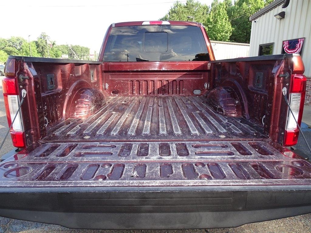 Ford F-250 SD Lariat Crew Cab 4WD 2017