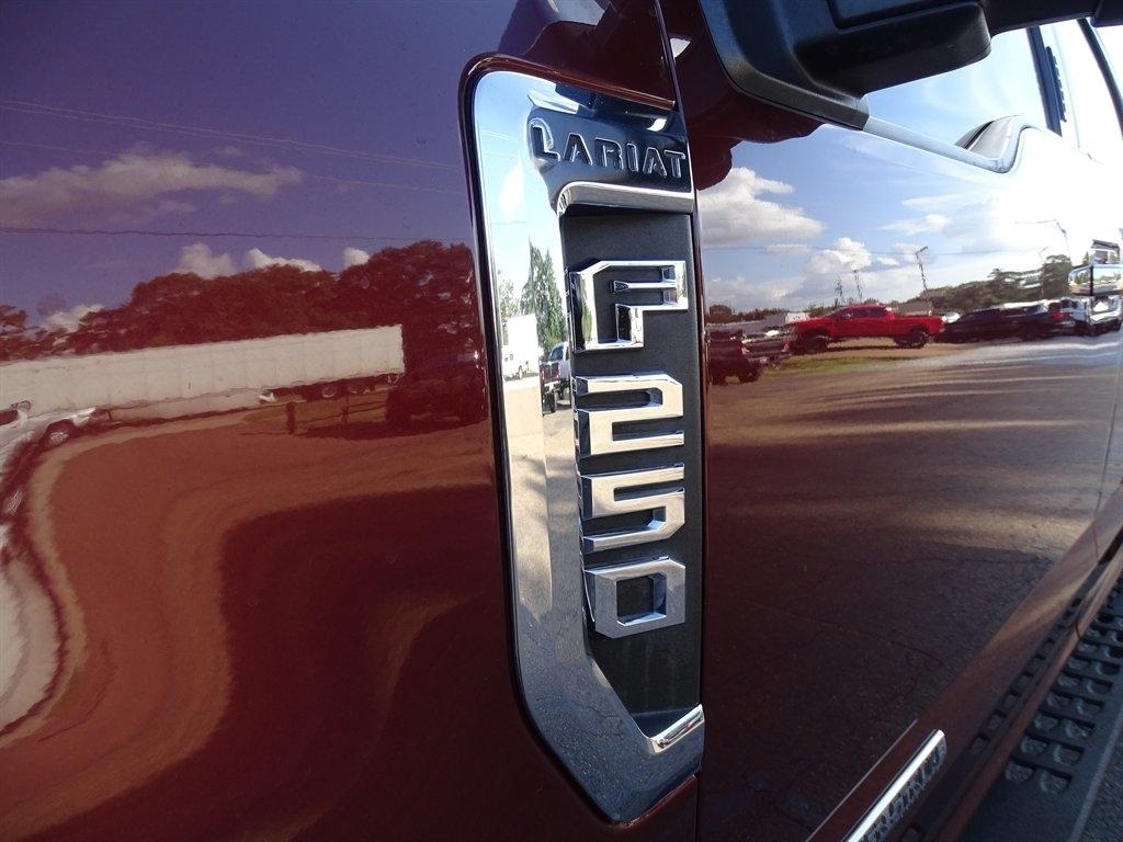 Ford F-250 SD Lariat Crew Cab 4WD 2017