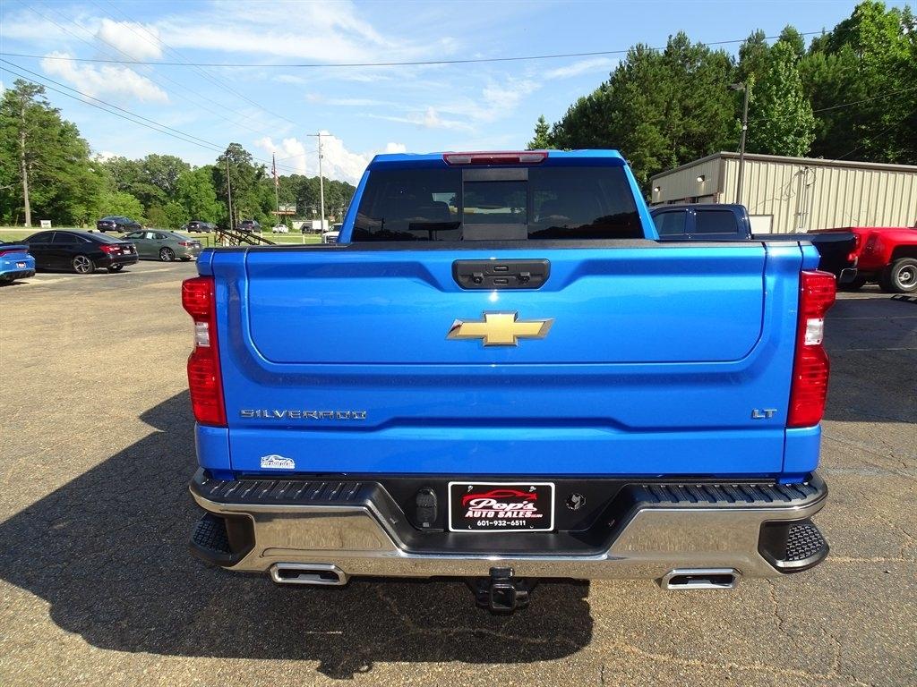 Chevrolet Silverado 1500 LT Crew Cab 4WD 2025