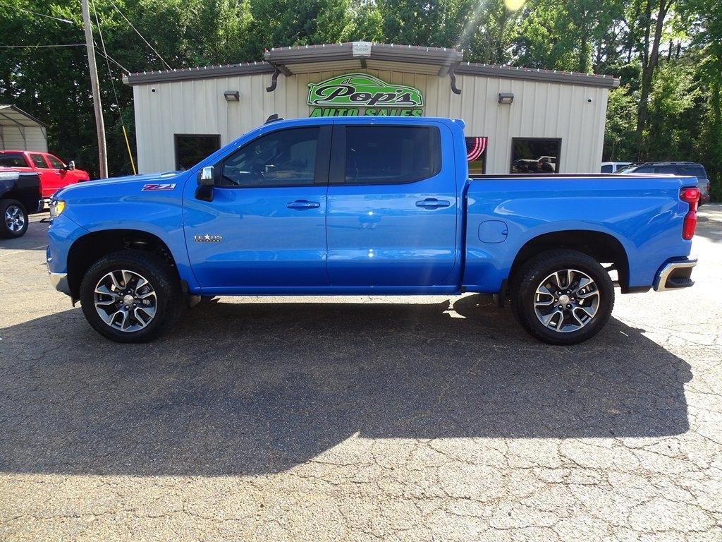 Chevrolet Silverado 1500 LT Crew Cab 4WD 2025