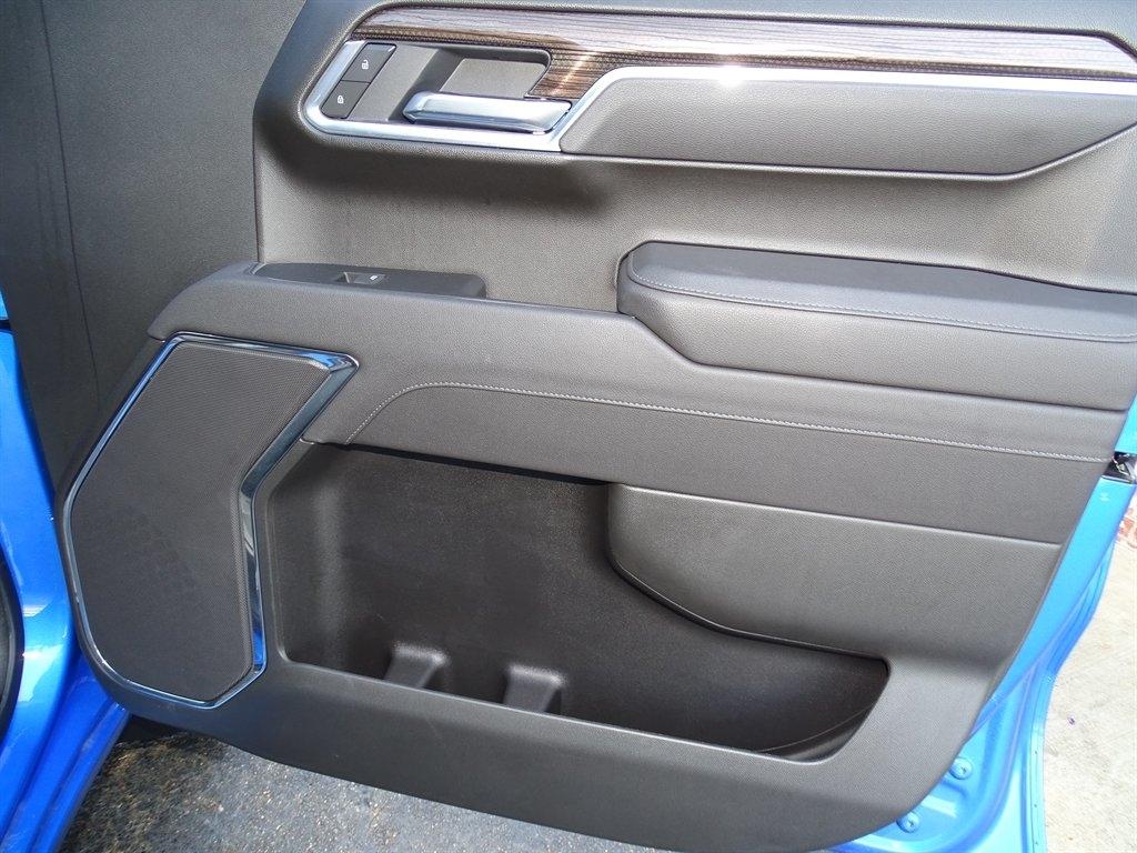 Chevrolet Silverado 1500 LT Crew Cab 4WD 2025