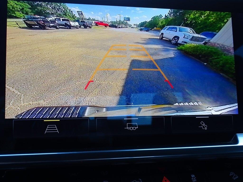 Chevrolet Silverado 1500 LT Crew Cab 4WD 2025
