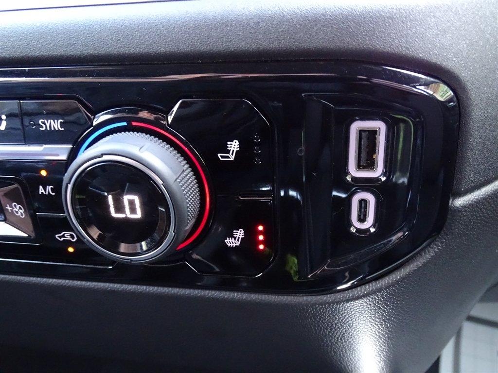 Chevrolet Silverado 1500 LT Crew Cab 4WD 2025
