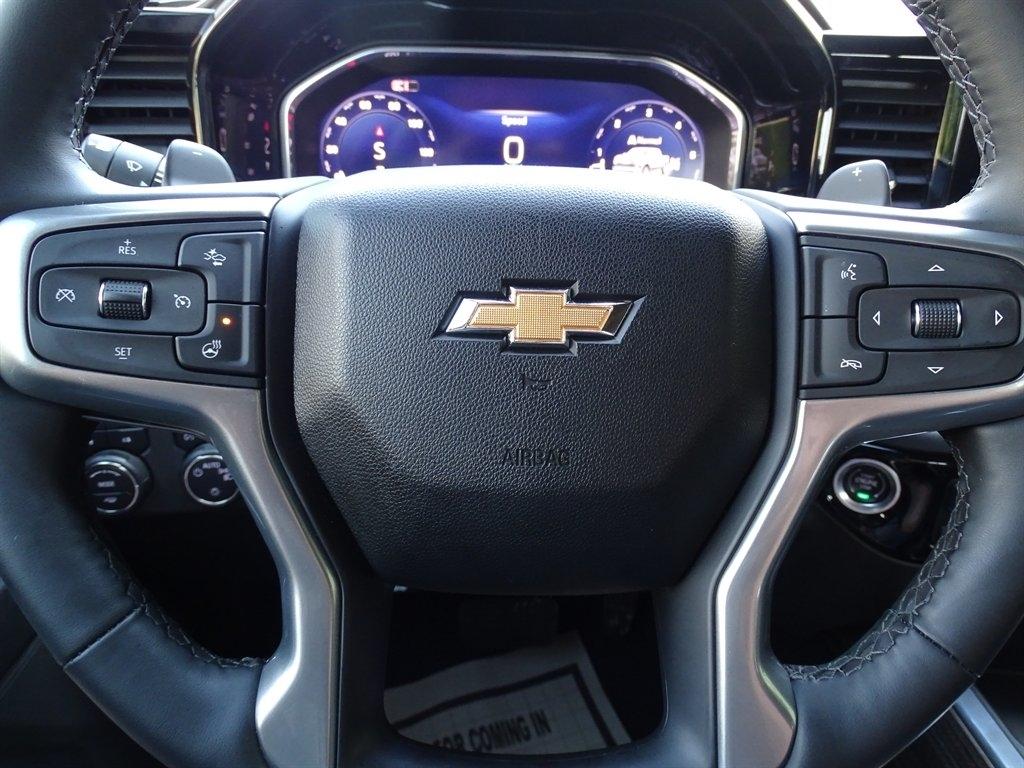 Chevrolet Silverado 1500 LT Crew Cab 4WD 2025
